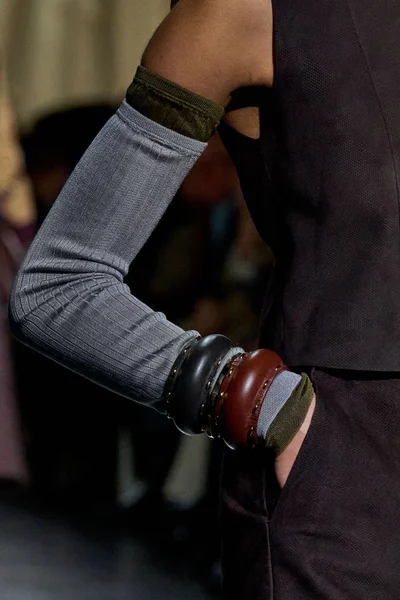 Look 74
